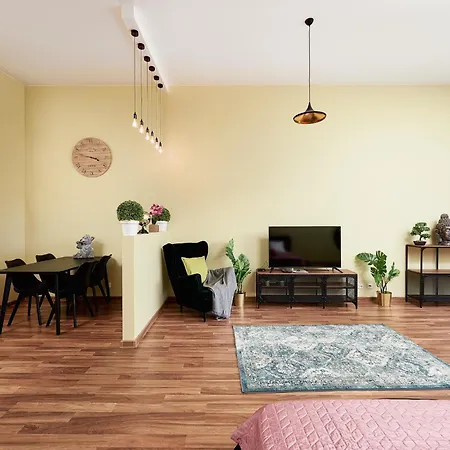 Lumina Loft Tymienieckiego With A View Of The Lake Lodz  Exterior photo