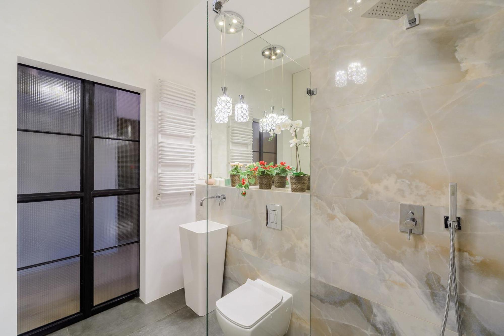 Apartment Lumina Loft Tymienieckiego With A View Of The